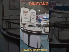 宝石 の 市場 に 競い て いる 中 で,あなた の 店 は どの よう に 注目 さ れ ます か